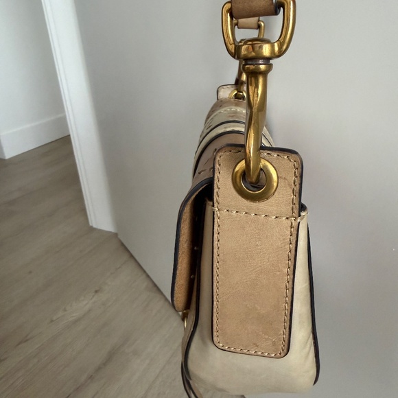 Frye Ilana Taupe Perforated Leather Saddle Crossbody Bag Purse in Cement - Picture 6 of 16